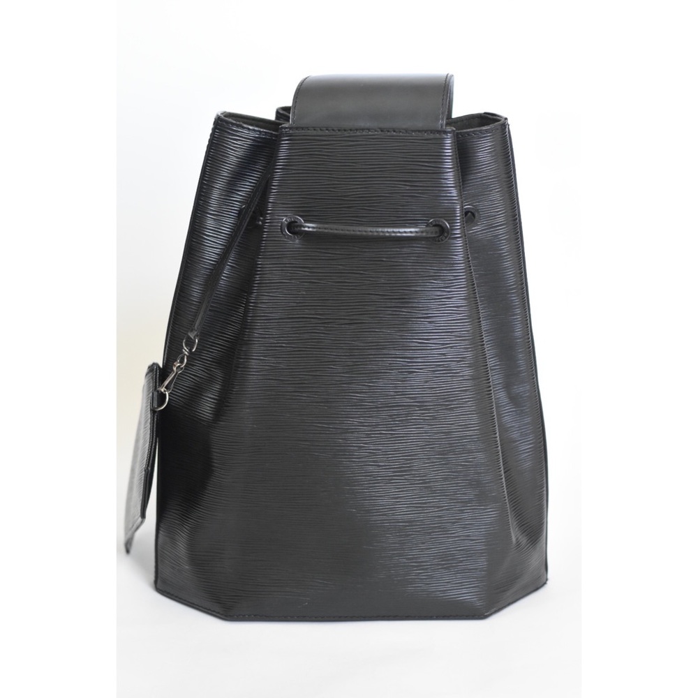 - 🖤RARE🖤 LV Large Epi Noir Sling Backpack - Picture 6 of 10